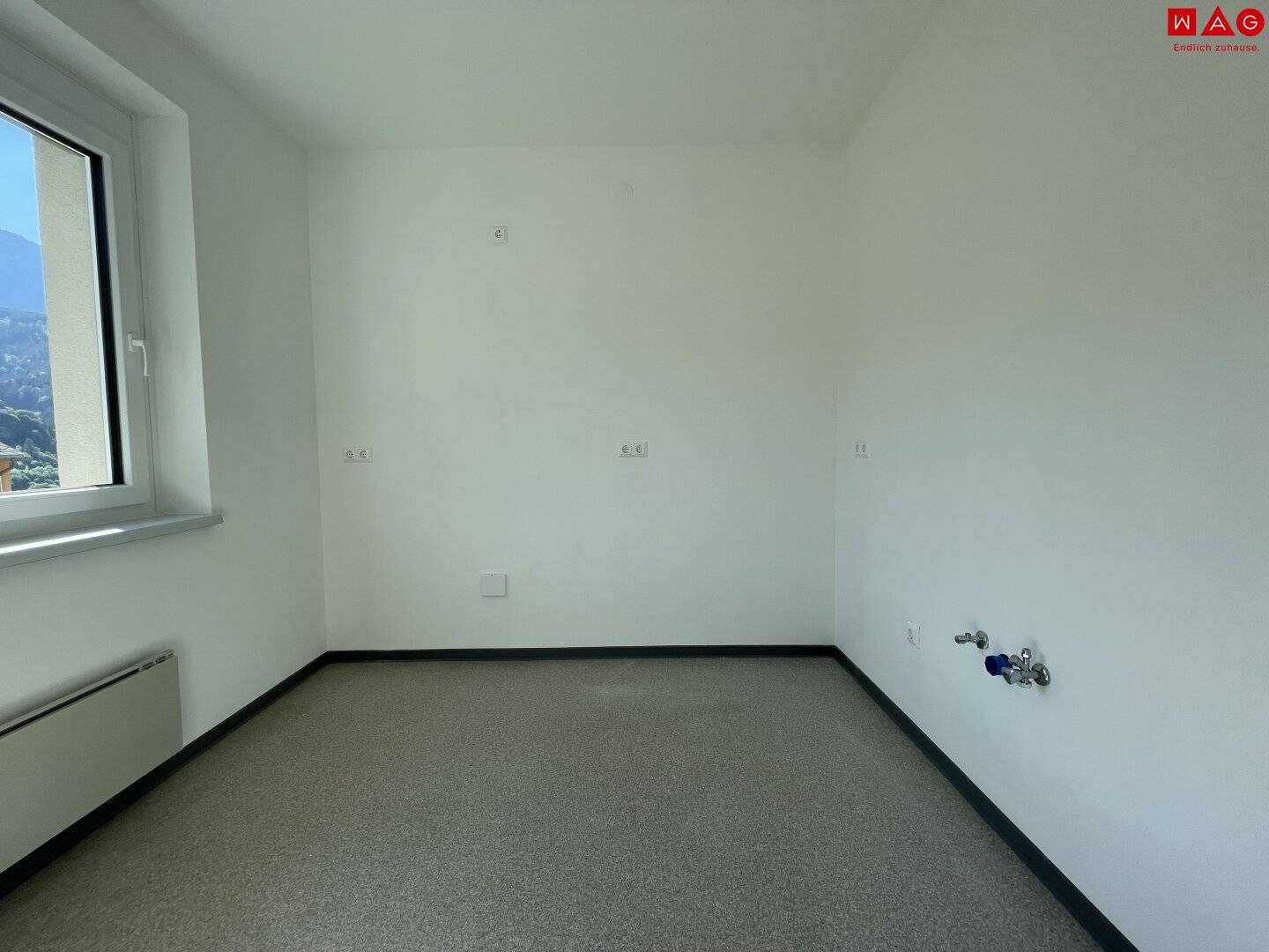 Sonnige 2-Zimmerwohnung mit Loggia und Parkplatz
