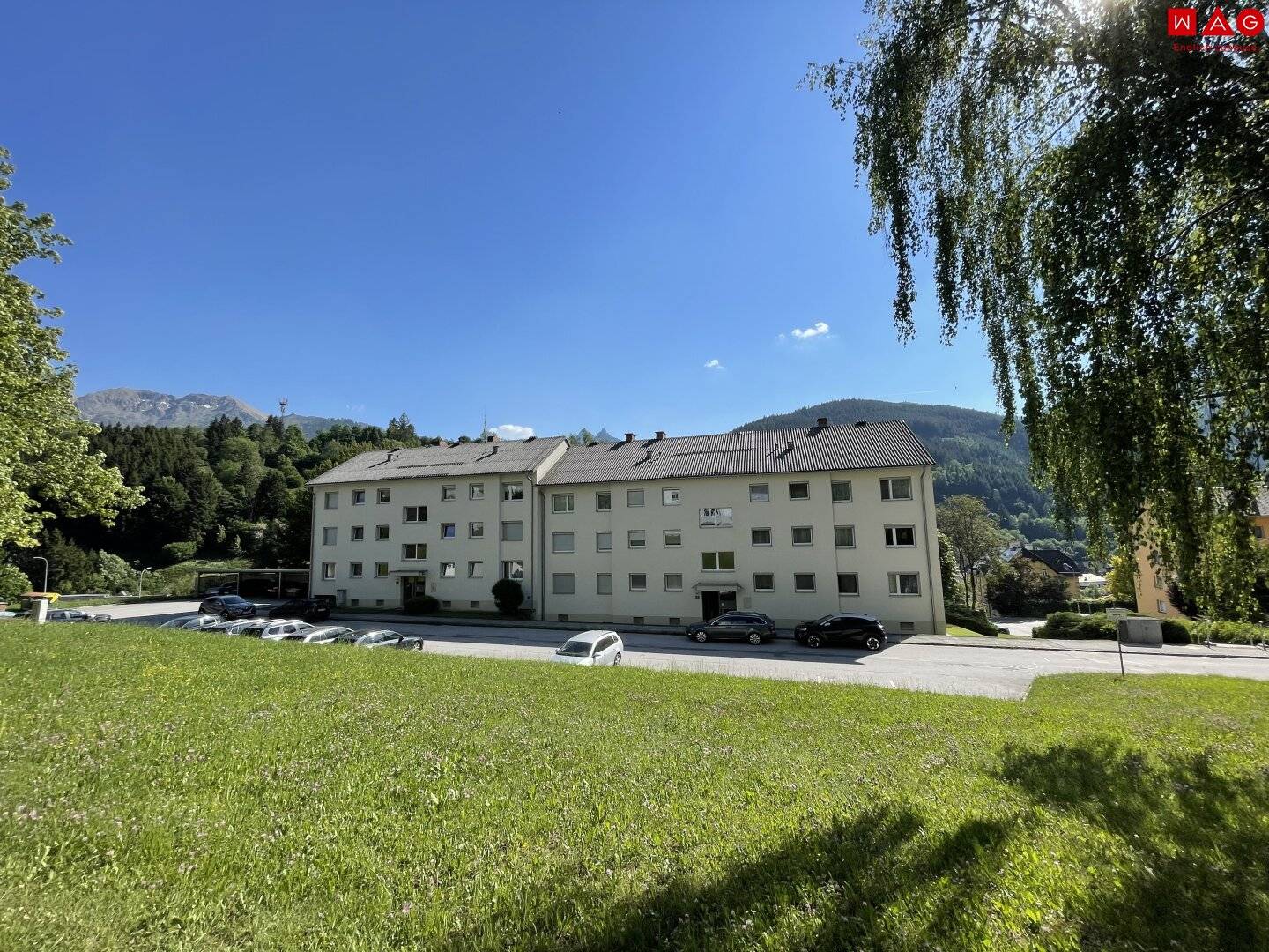 Sonnige 2-Zimmerwohnung mit Balkon und Parkplatz