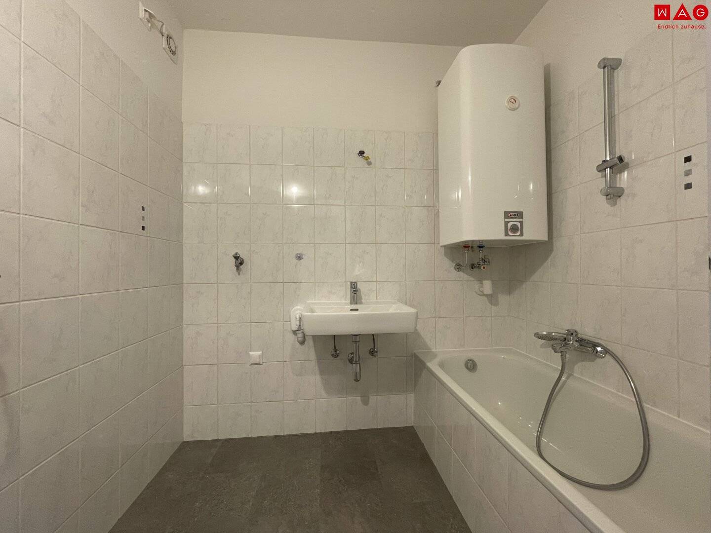 Sonnige 2-Zimmerwohnung mit Balkon und Parkplatz