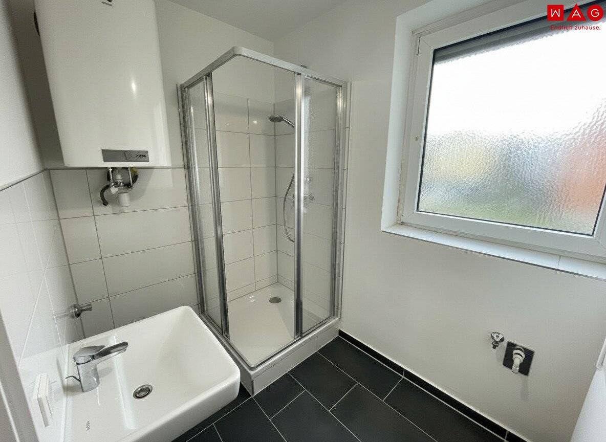 Sanierte 3-Zimmer-Wohnung mit großer süd-westseitiger Loggia!