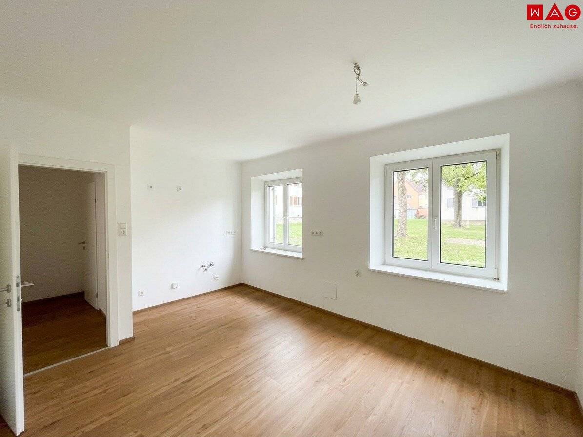 Erstbezug nach Komplettsanierung - 2 Zimmer Erdgeschoßwohnung