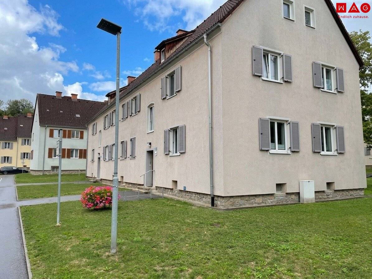 Erstbezug nach Komplettsanierung - 2 Zimmer Erdgeschoßwohnung