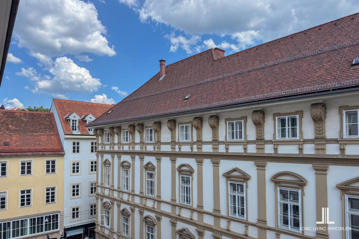 Lichtdurchflutete 4-Zimmer-Wohnung nahe Operncafé Graz - Innenhofbalkon & Lift