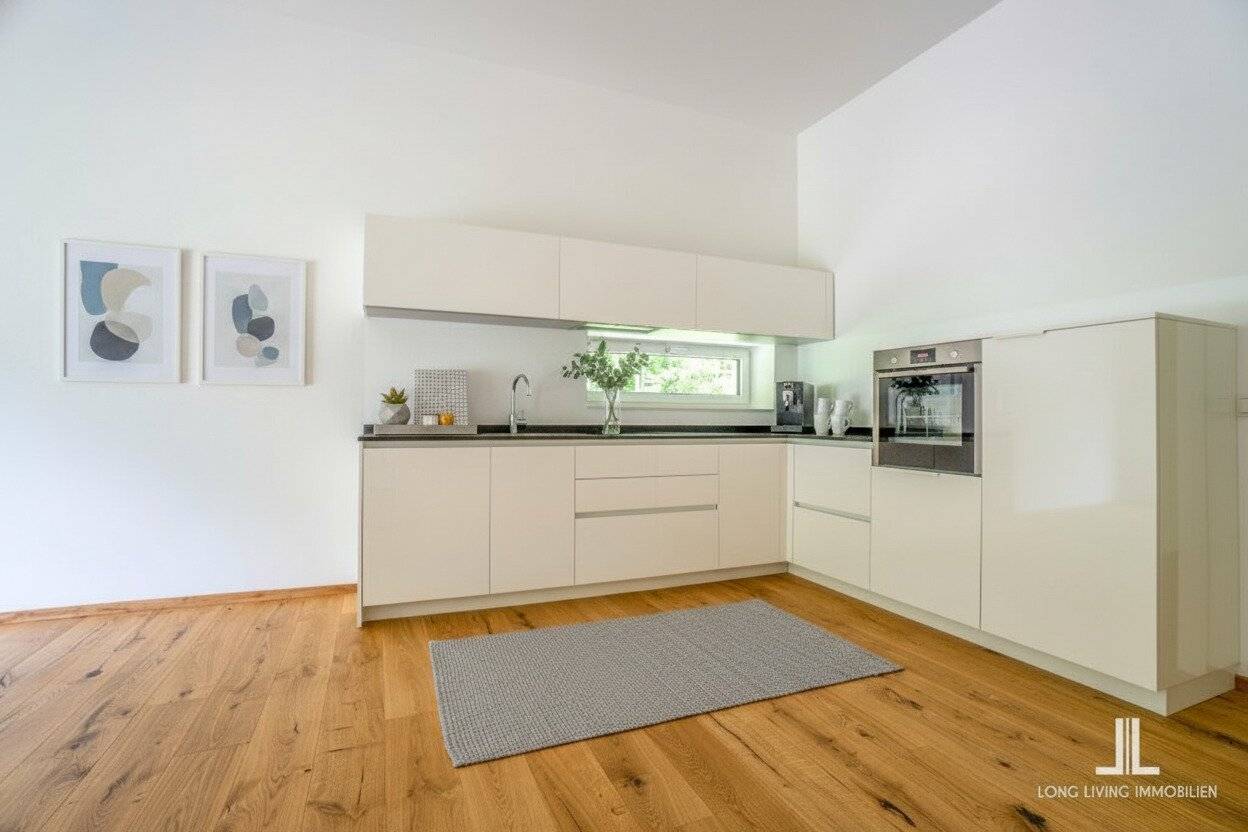 Traumwohnung mit Weitblick und hochwertiger Ausstattung inkl. Carport!