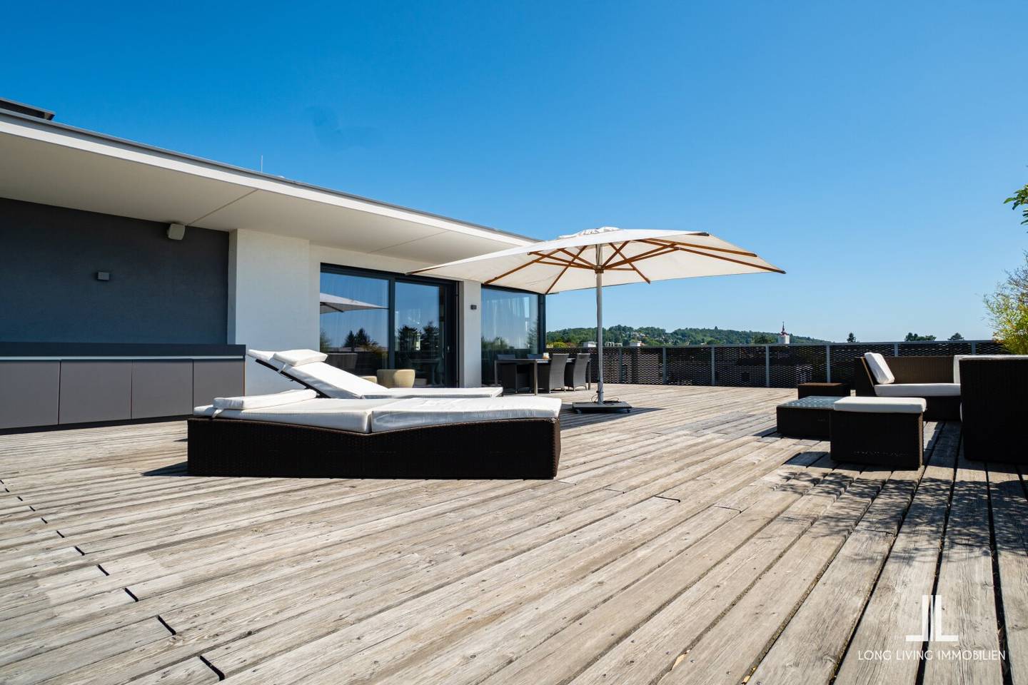 Außergewöhnliches Designer-Penthouse mit Panorama-Terrasse - 2 Tiefgaragenplätzen inklusive!