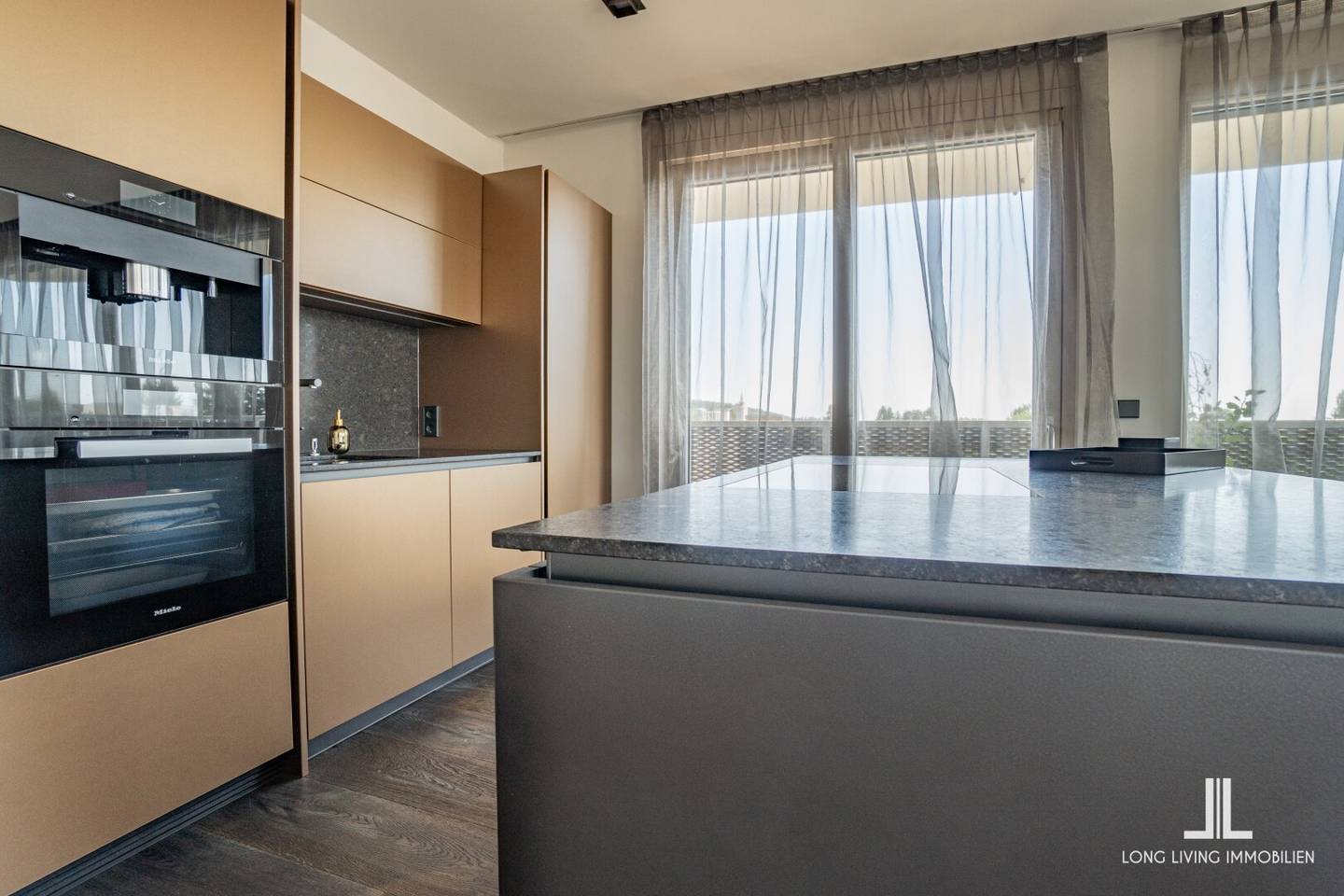 Außergewöhnliches Designer-Penthouse mit Panorama-Terrasse - 2 Tiefgaragenplätzen inklusive!