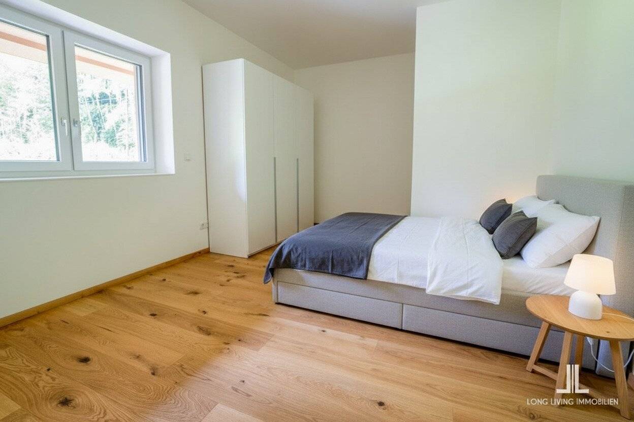 Neuwertige Gartenwohnung mit hochwertiger Ausstattung inkl. Carport!