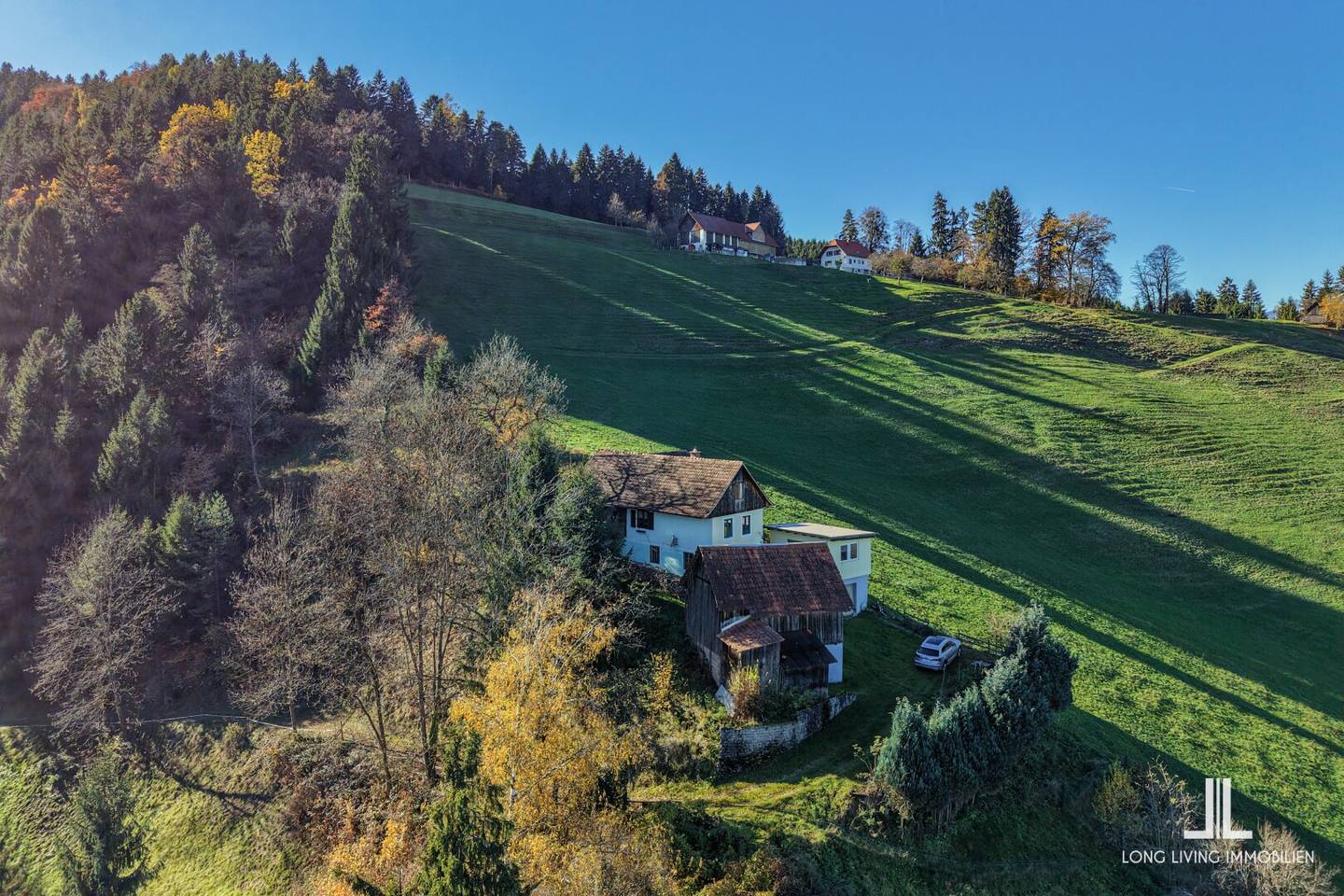 Land- und Forstwirtschaft mit Bestandshaus auf etwa 500m Seehöhe