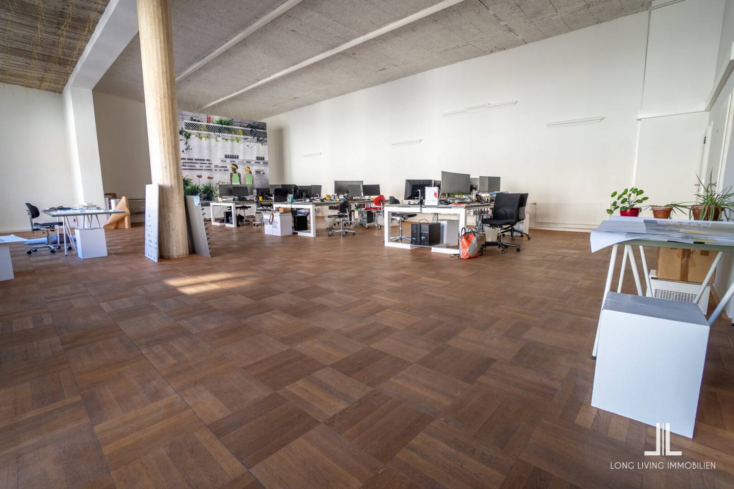 Einzigartiges Büro in der Innenstadt zu vermieten!