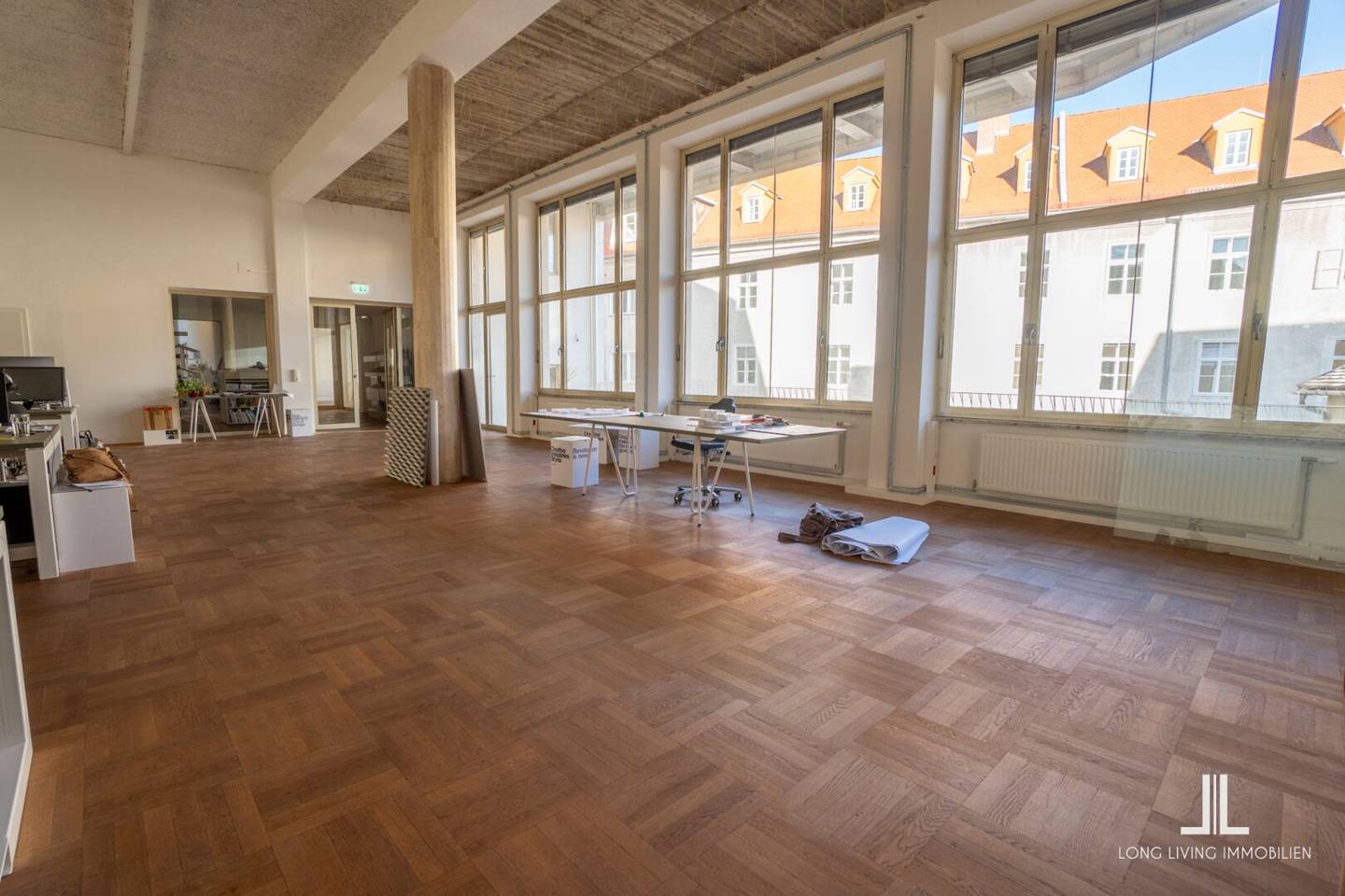 Einzigartiges Büro in der Innenstadt zu vermieten!