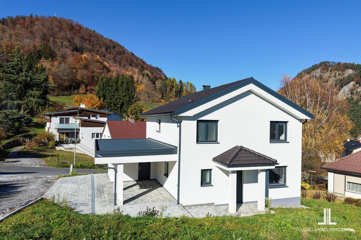 ERSTBEZUG mit vier Schlafzimmern und großzügigem Wohnbereich