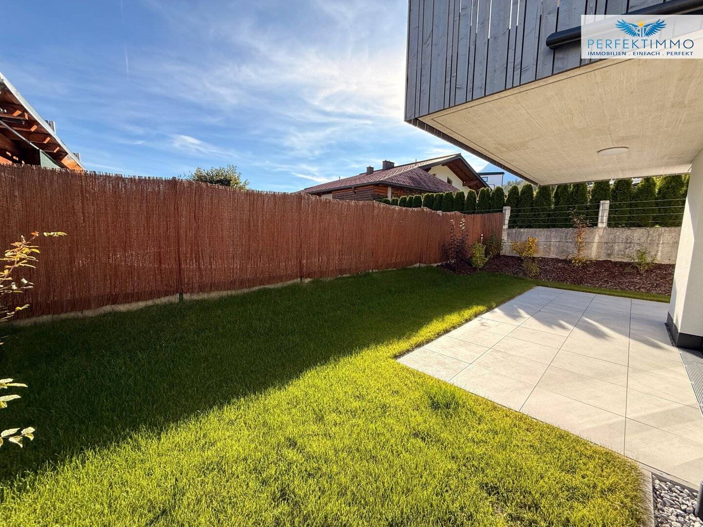 Neubau: 3-Zimmer-Wohnung mit Terrasse und Garten Top 3