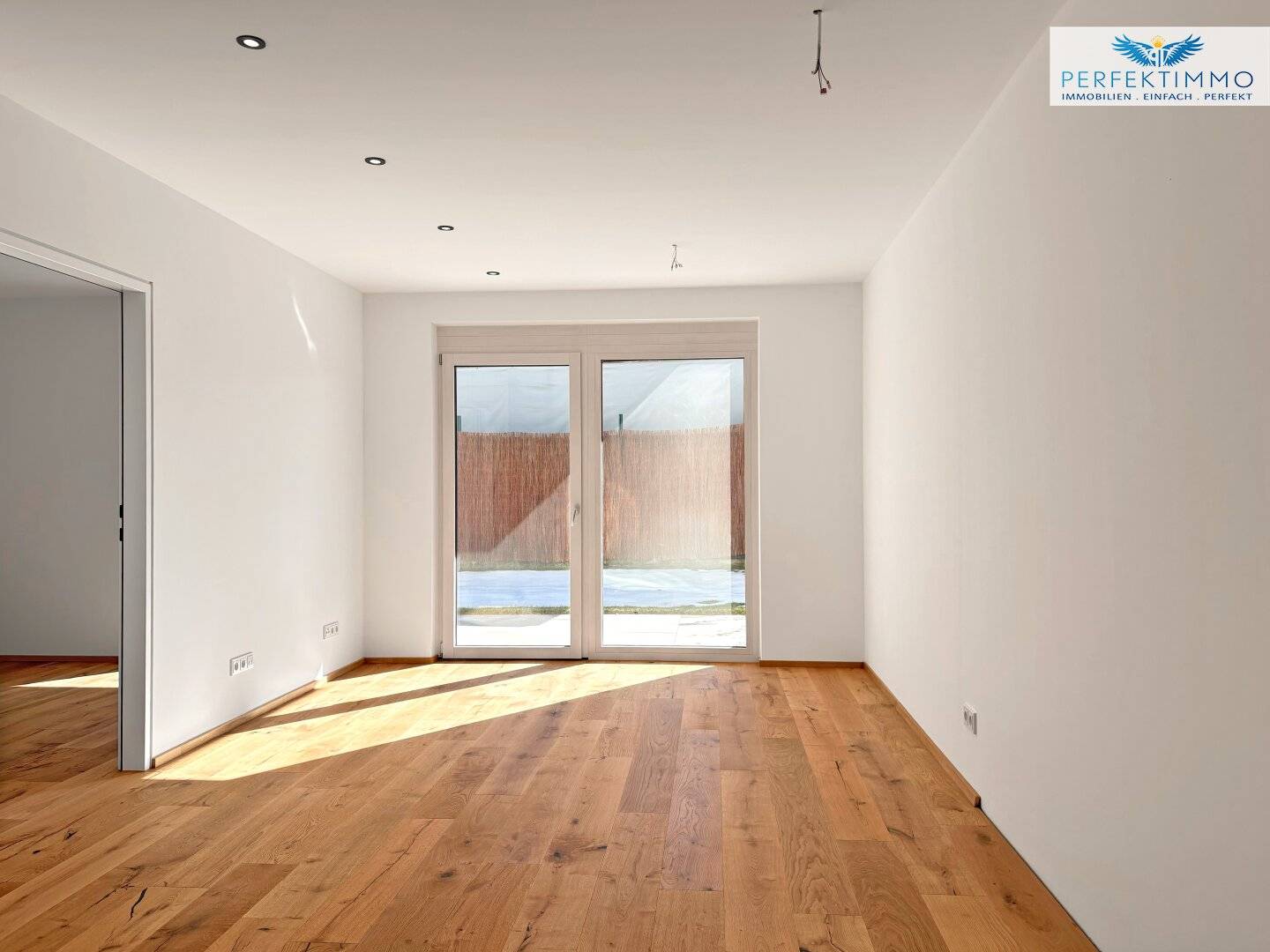 Neubau: 2-Zimmer-Wohnung mit Terrasse und Garten Top 2