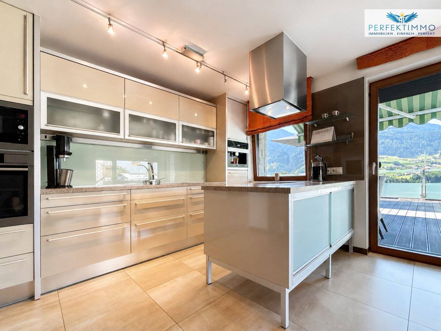 Exklusives Einfamilienhaus mit einzigartiger Aussicht und 320 m² Wohnnutzfläche