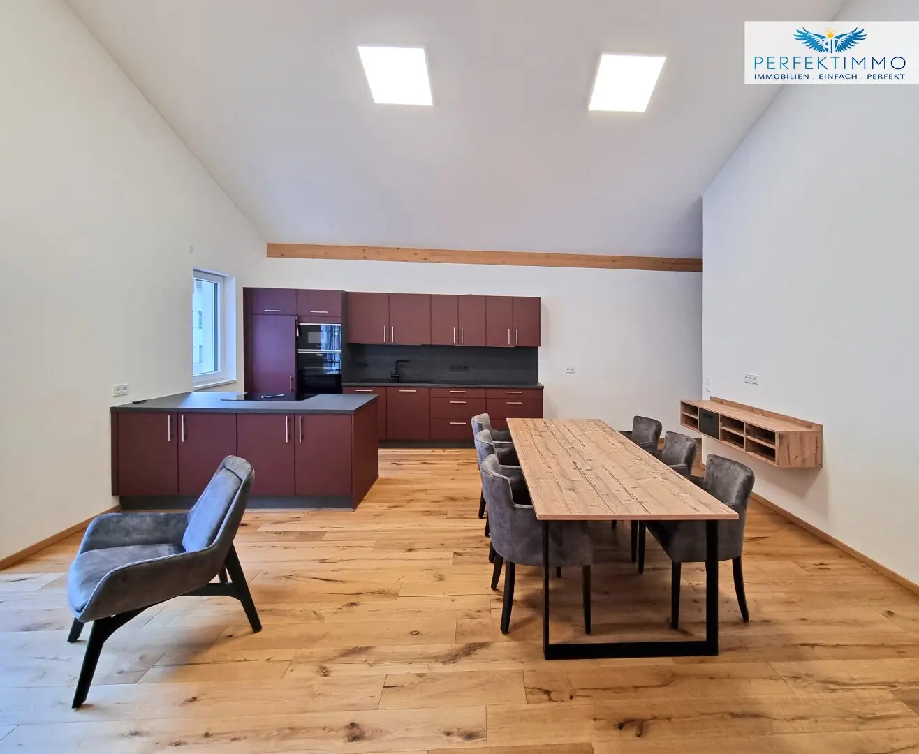 Niedrigenergiehaus mit 3 Abstellplätzen zum Erstbezug