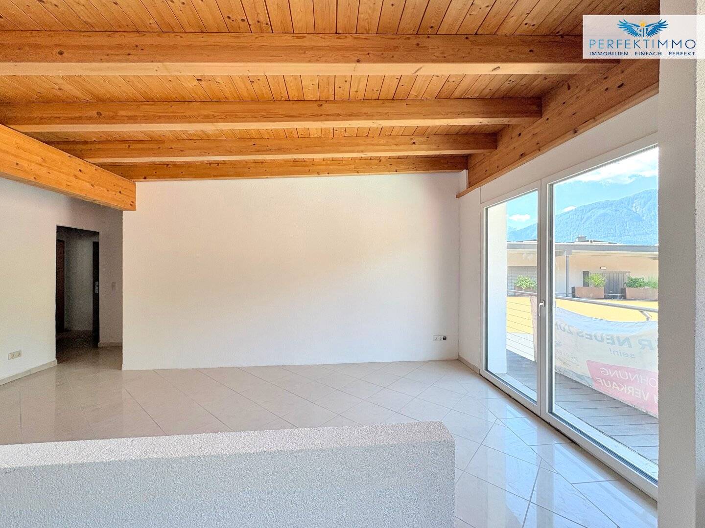 Zentrale 4-Zimmer-Wohnung im Dachgeschoß