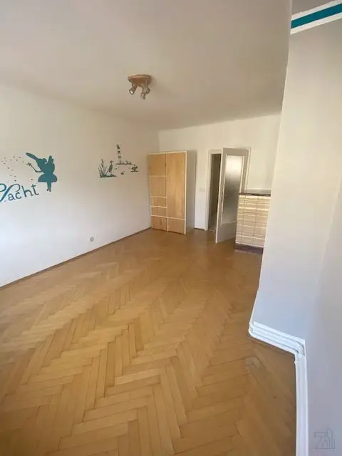Tenant occupied apartment near Kalvarienberg with elevator