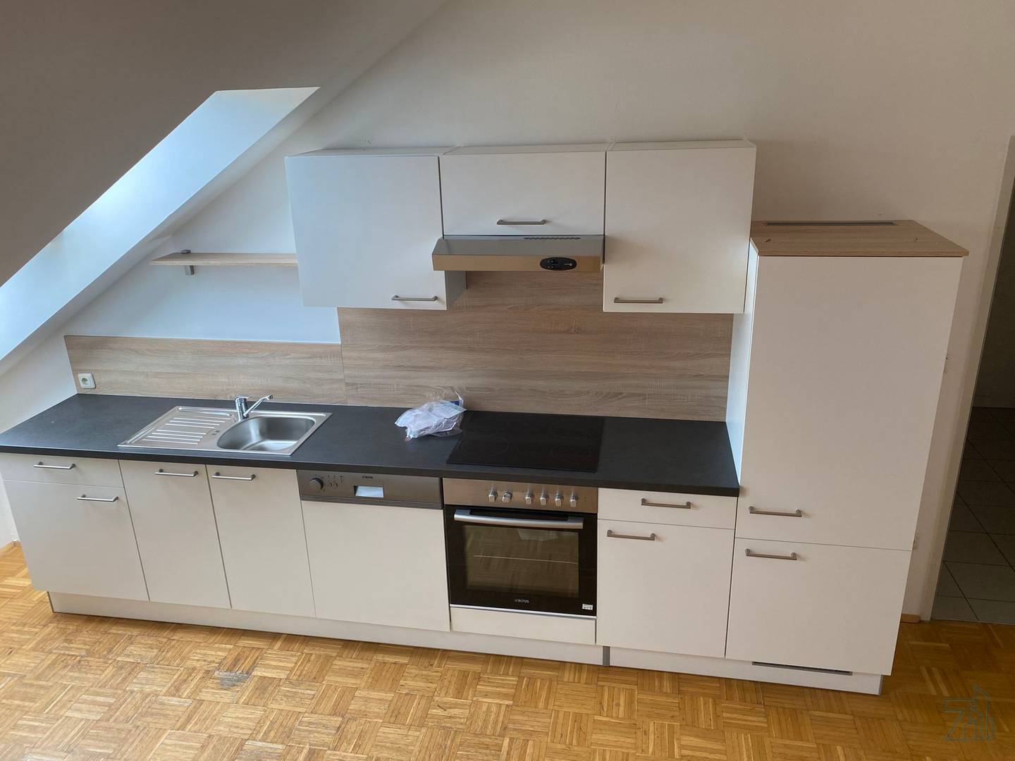 Dachgeschosswohnung with balcony and garden Lend