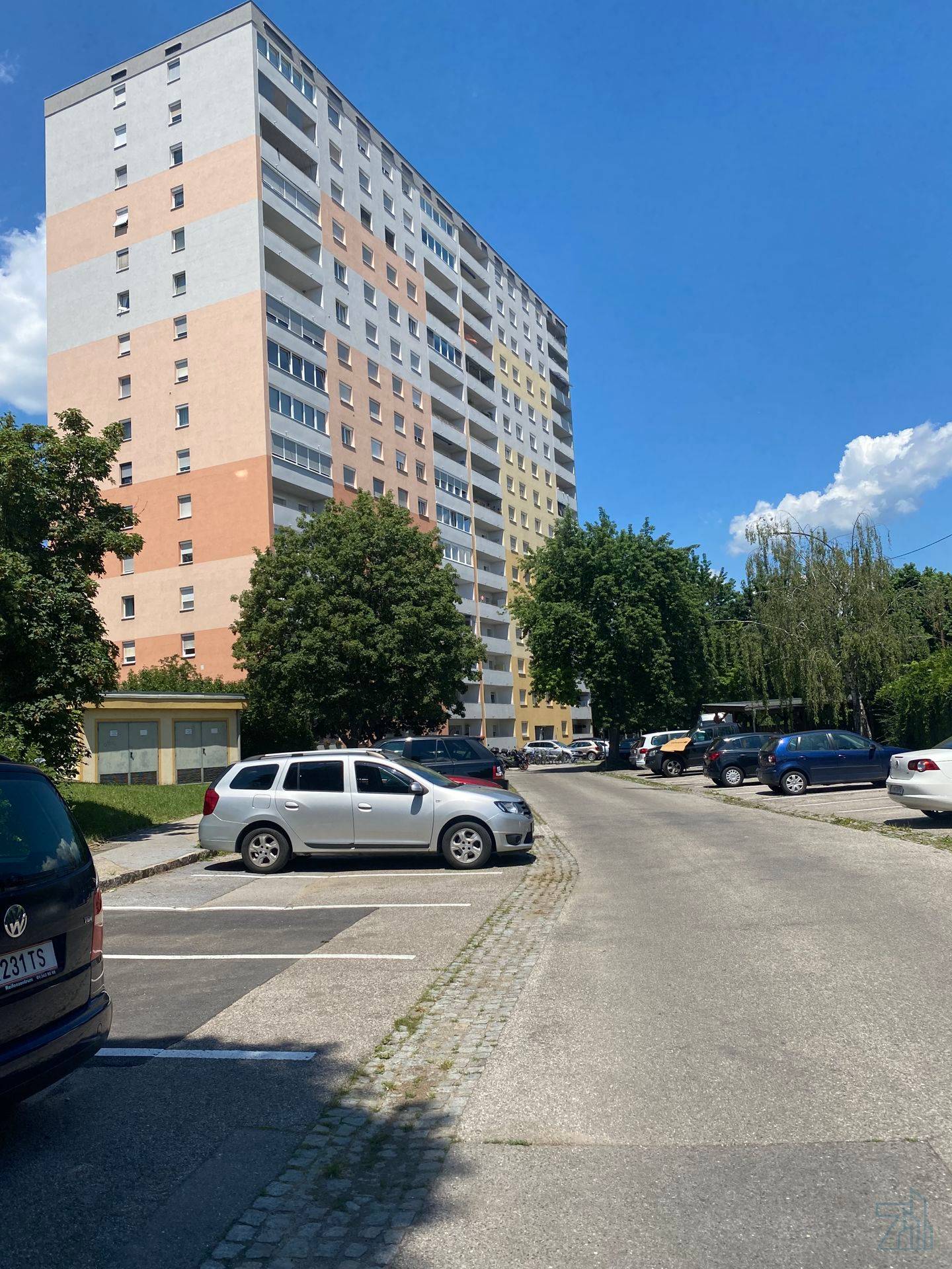 Wohnung mit Balkon unbefristet vermietet