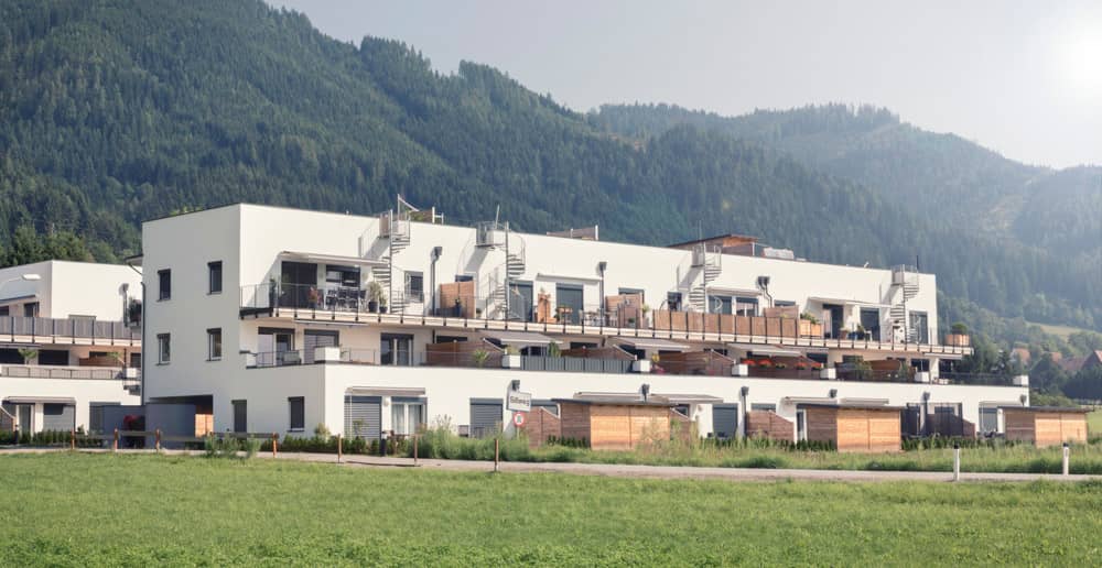 Top Investment: Vermietete Wohnung bis 2030 | Terrasse | Carport