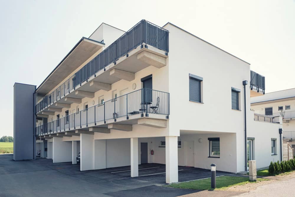 Top Investment: Vermietete Wohnung bis 2030 | Terrasse | Carport