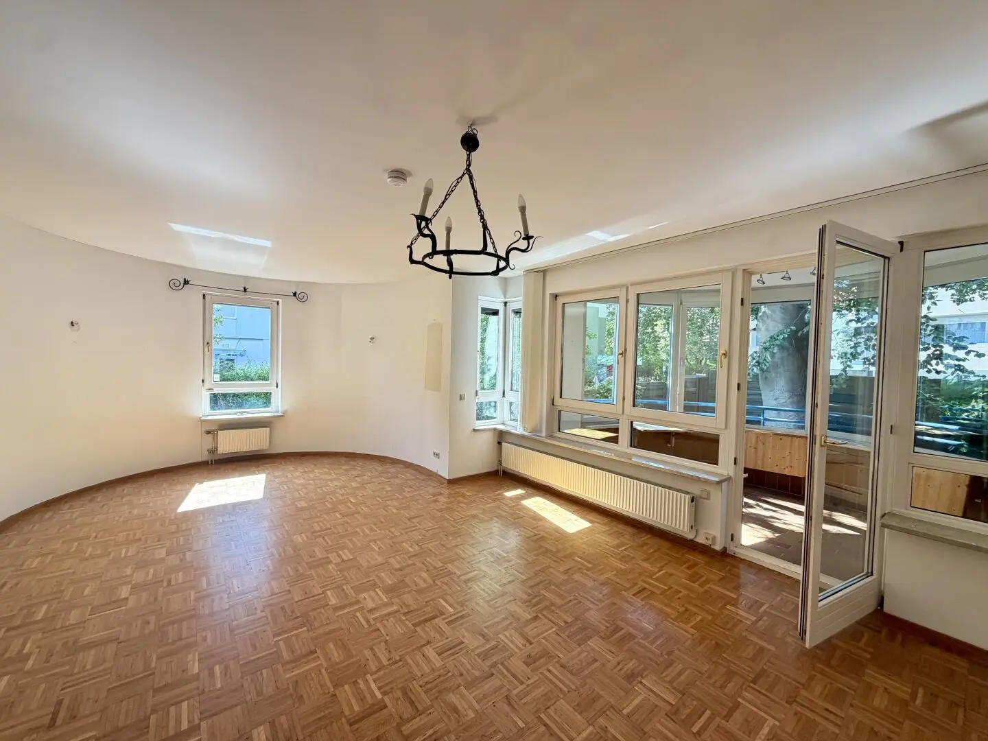 Naturschatten statt Sommerhitze – Ruhige Gartenwohnung mit Tiefgarage in Geidorf