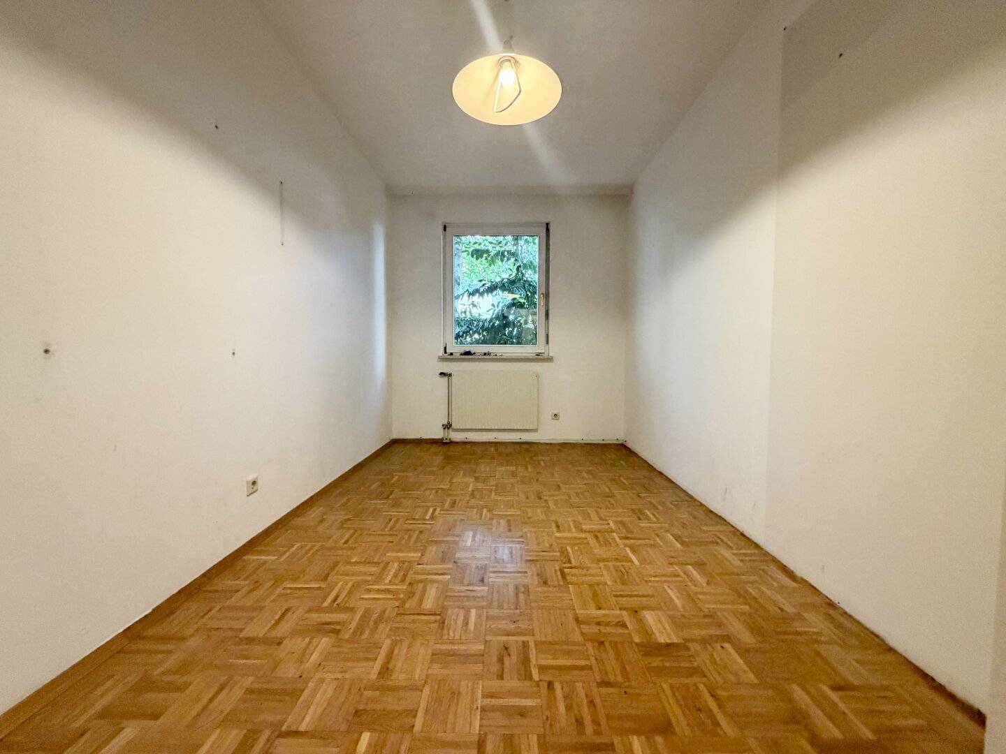 Naturschatten statt Sommerhitze – Ruhige Gartenwohnung mit Tiefgarage in Geidorf