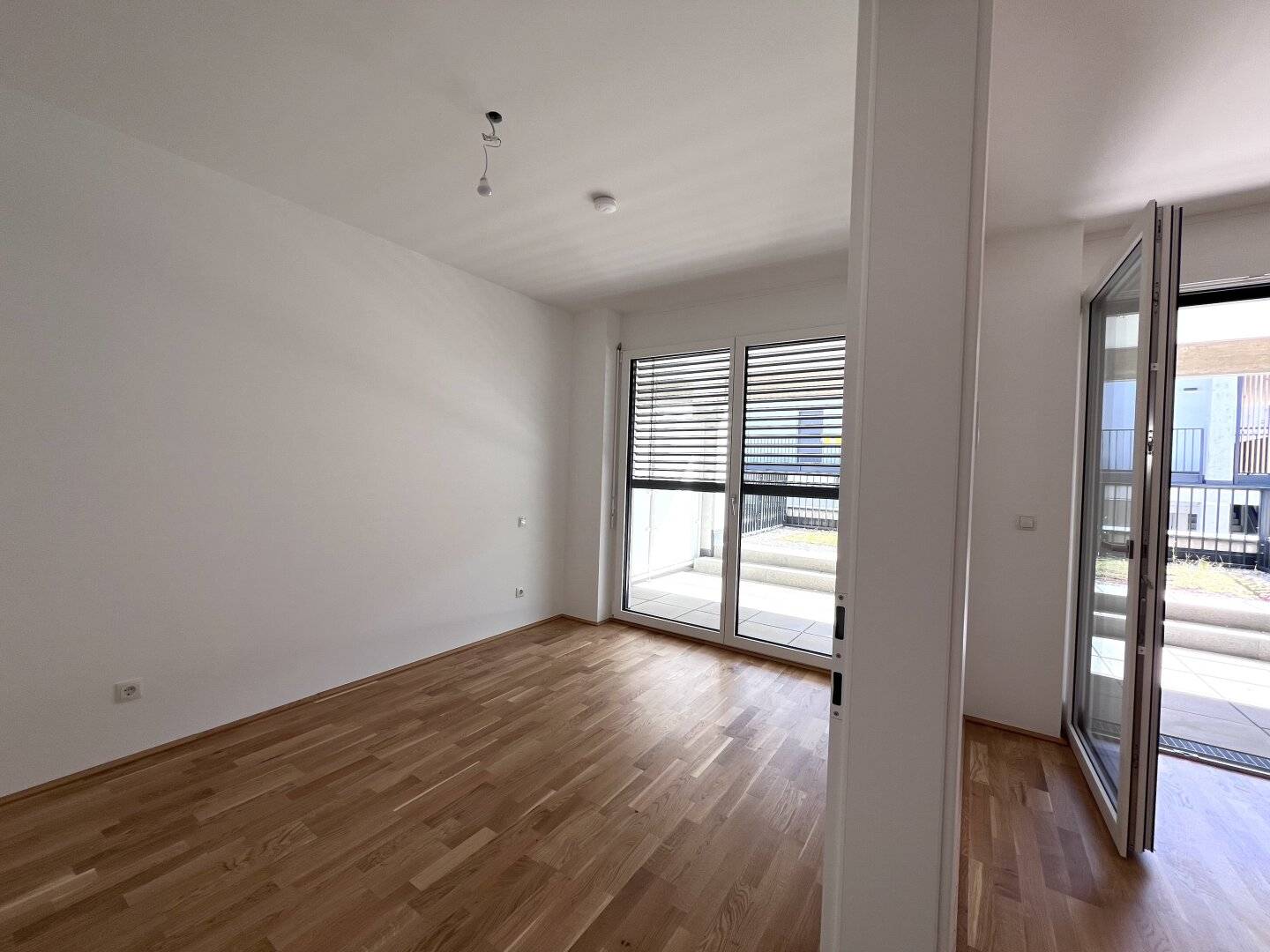 Kompakte freundliche 2 Zimmerwohnung mit großer Freifläche