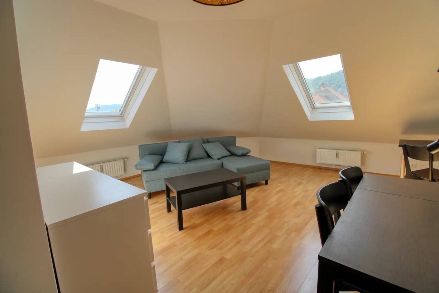 Gut gelegene, helle 2-Zimmer-Dachgeschosswohnung in Eggenberg