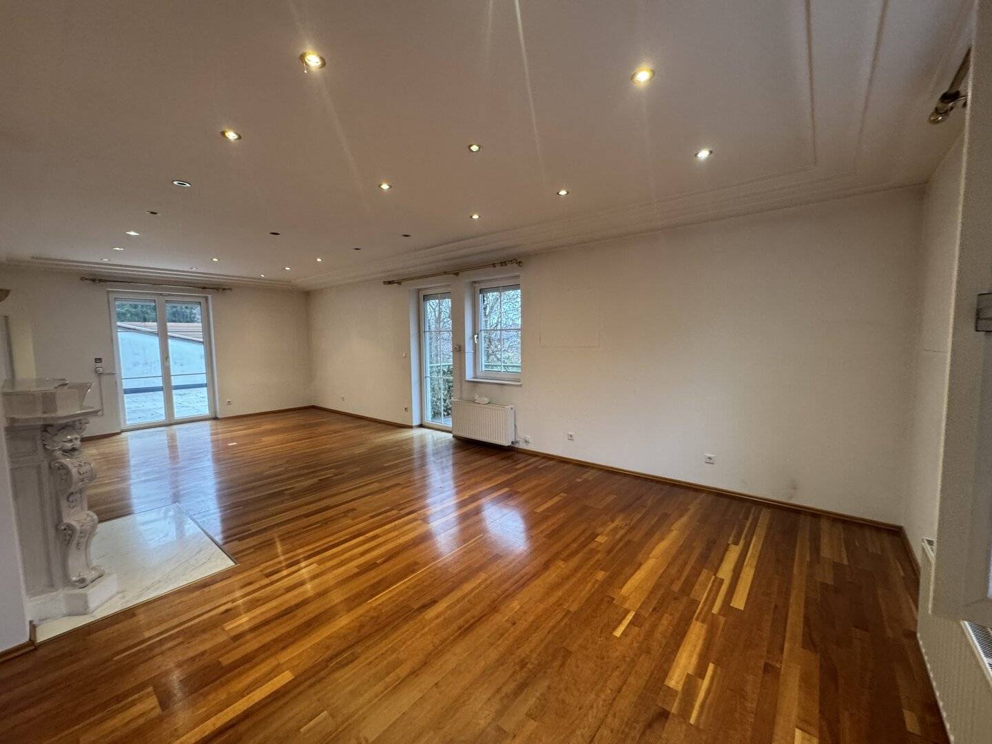 Exklusive Maisonettewohnung mit Terrasse, Balkonen & Lift in die Wohnung!