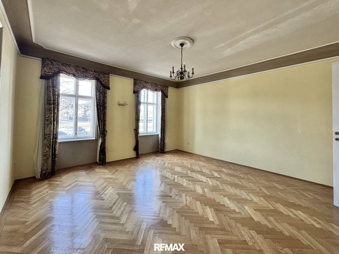 Großzügiges Stadthaus mit Potential in Ternitz