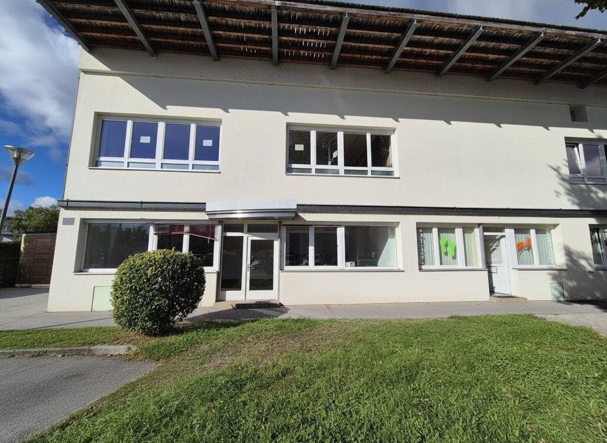 Büro- / Geschäftsfläche mit 112 m² im Erdgeschoß – Top Lage & Parkplätze direkt vor Ort