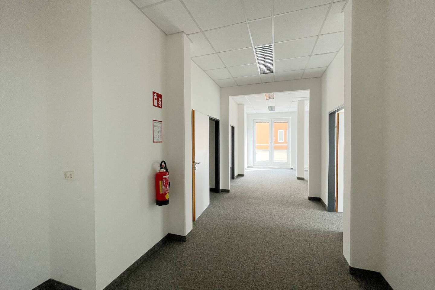 Büro mieten Graz – Moderne Bürofläche / Gewerbefläche / Office Space mit Balkon & Klimaanlage – 8042 Graz Messendorf