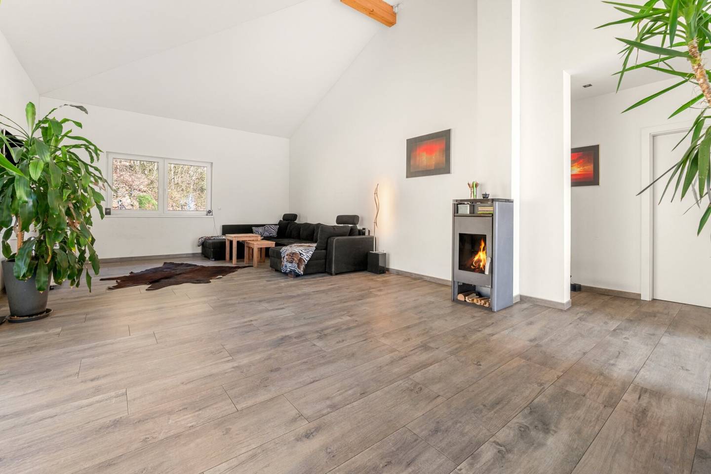 Wohnen mit Raum und Ruhe: Lichtdurchfluteter Holzriegel-Bungalow in Klagenfurter Top-Lage