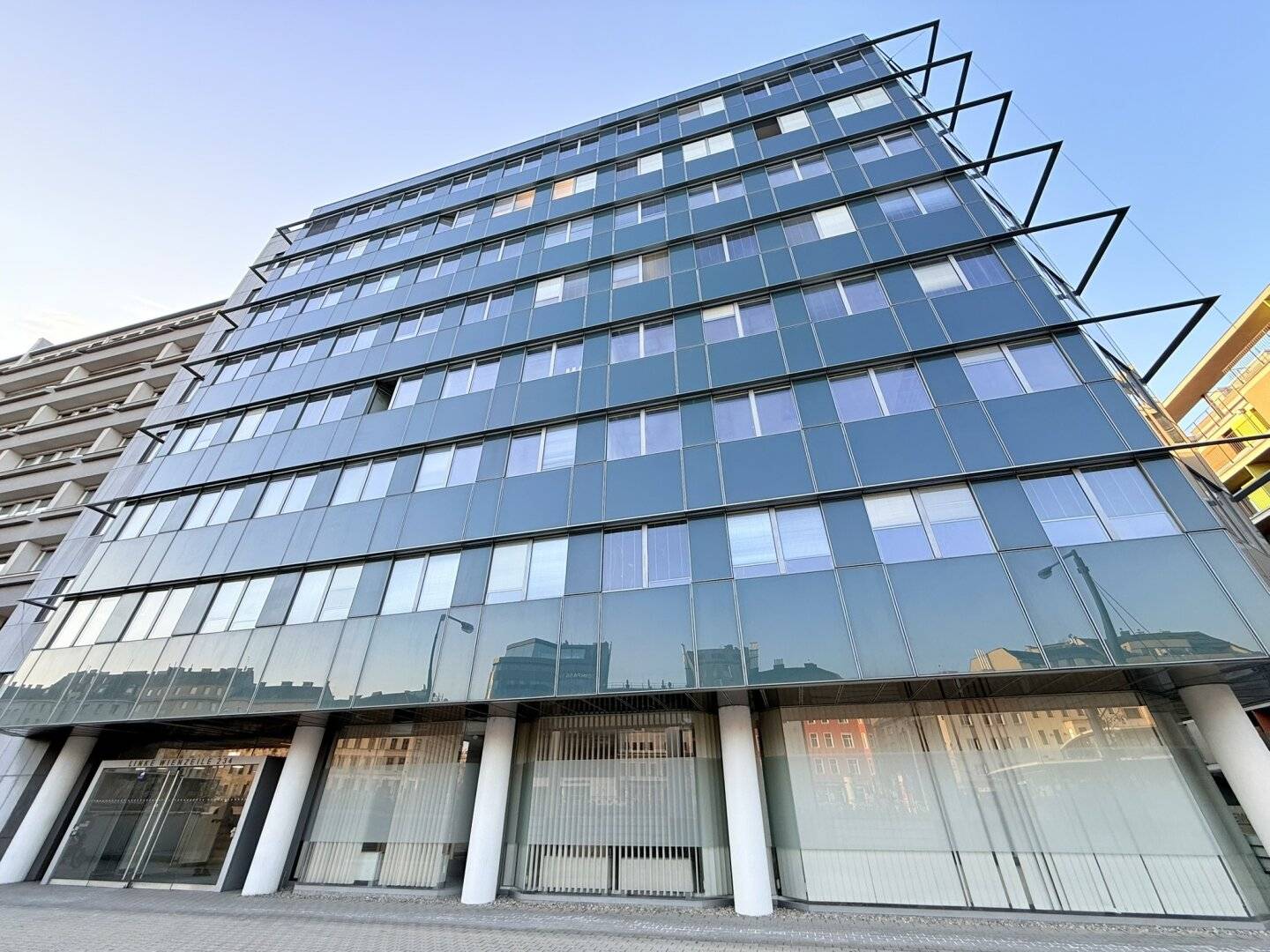 Storchengasse 1: Flexible ca. 700m² in bester Lage mit Top-Anbindung + Stellplätze + Zusatzflächen verfügbar!