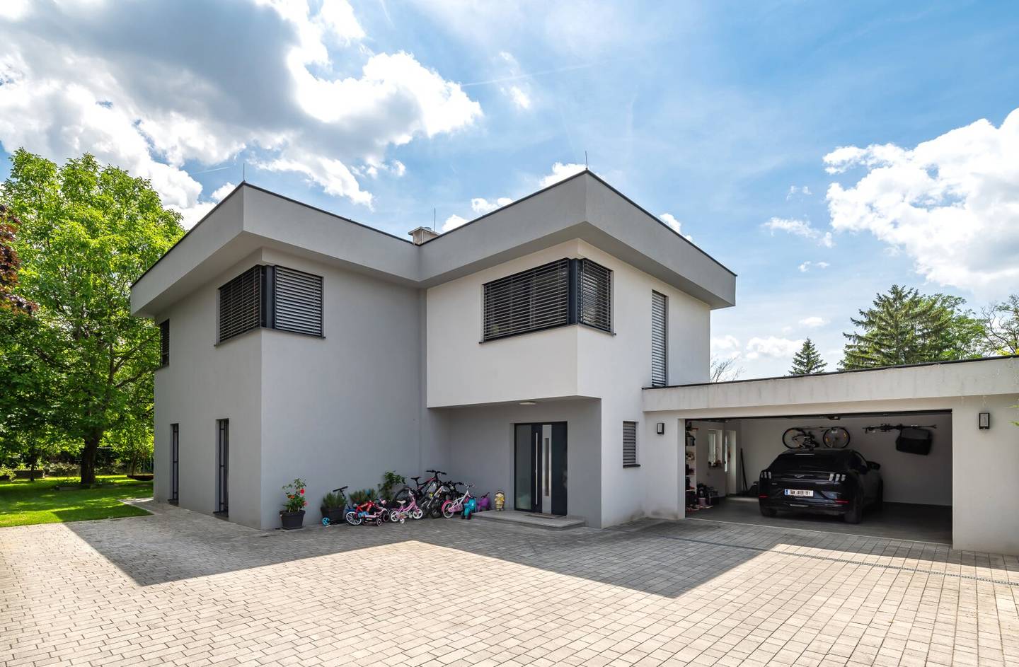 Ruhige Lage trifft Familienkomfort - Einfamilienhaus auf 729m² Fahnengrundstück in Strasshof