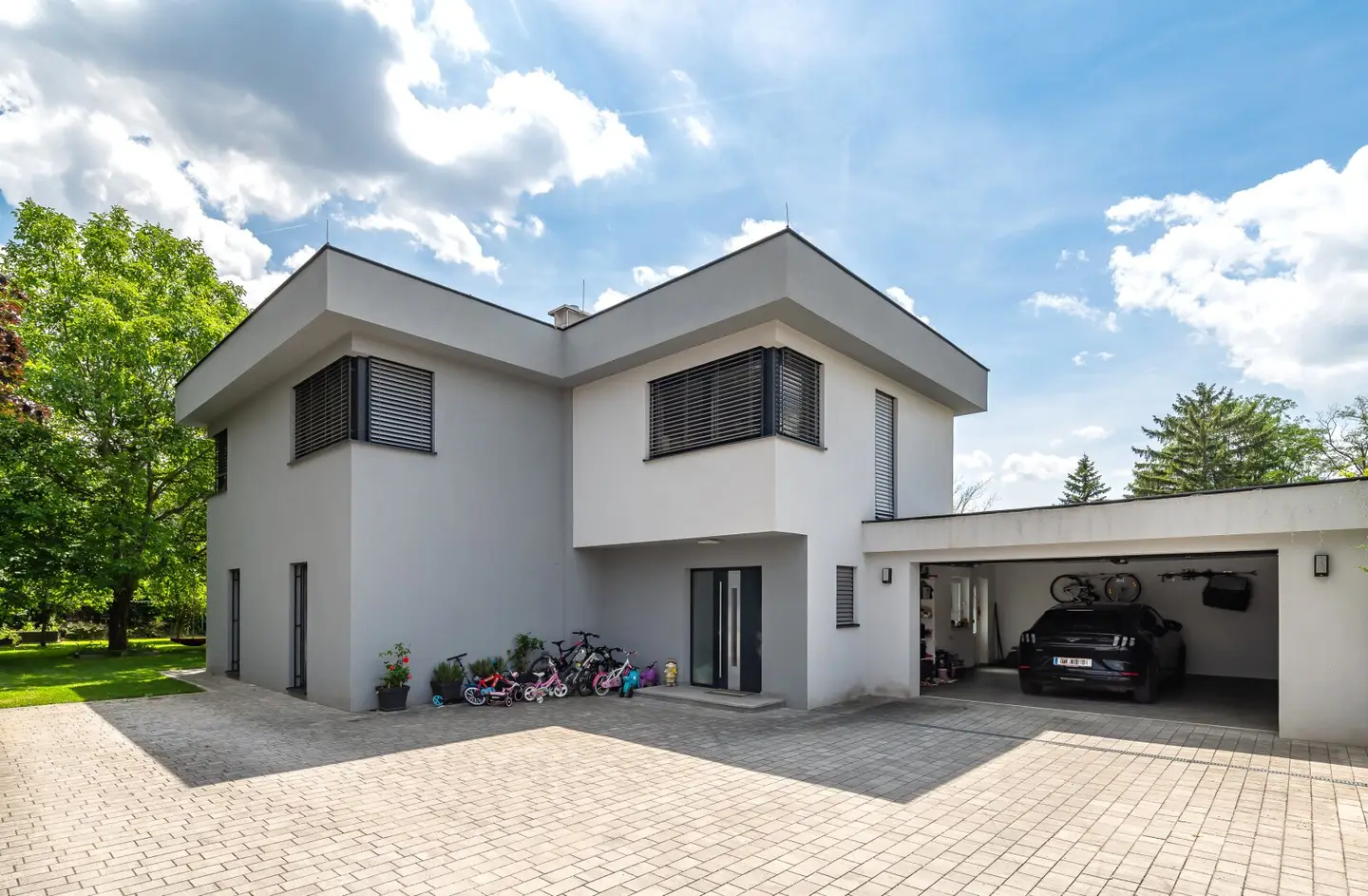 Ruhige Lage trifft Familienkomfort - Einfamilienhaus auf 729m² Fahnengrundstück in Strasshof