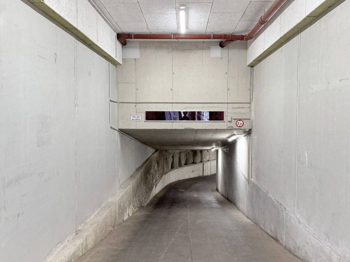 Lindauergasse 2-6 / Thaliastraße 56 - Garagenstellplatz bei Straßenbahn 46 / Haberlgasse / U6 Thaliastraße!