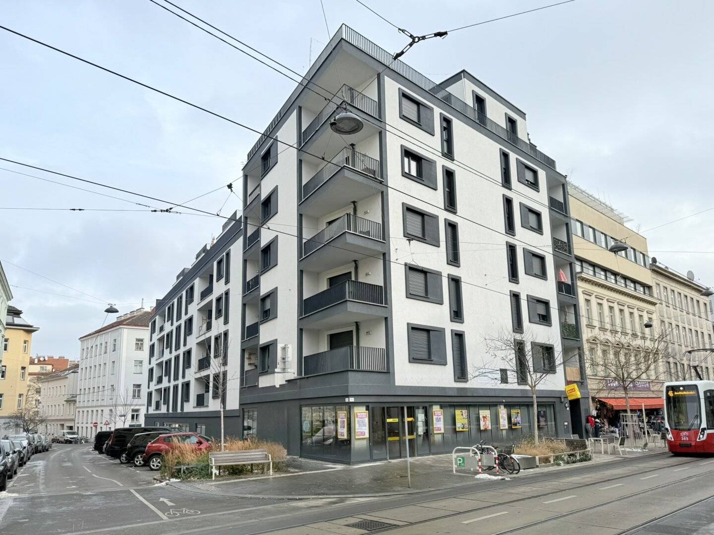Lindauergasse 2-6 / Thaliastraße 56 - Garagenstellplatz bei Straßenbahn 46 / Haberlgasse / U6 Thaliastraße!