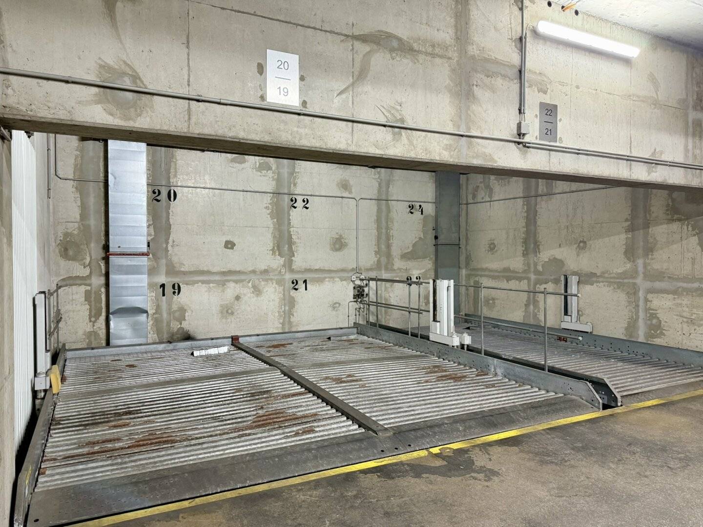 Webergasse 20 - Tiefgaragenplätze bei U4 & Straßenbahn!