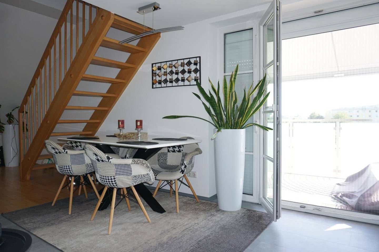 100 Quadratmeter Maisonette Wohnung mit 3 Zimmer und Südbalkon!