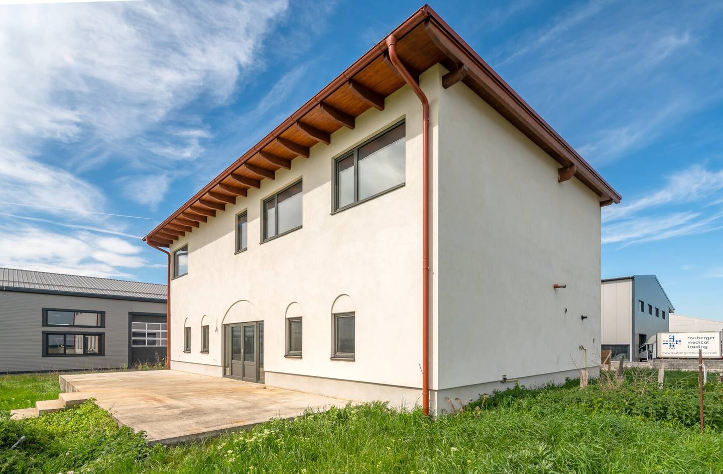 Firmengebäude für vielseitige Nutzung! 1238m² Grundstück