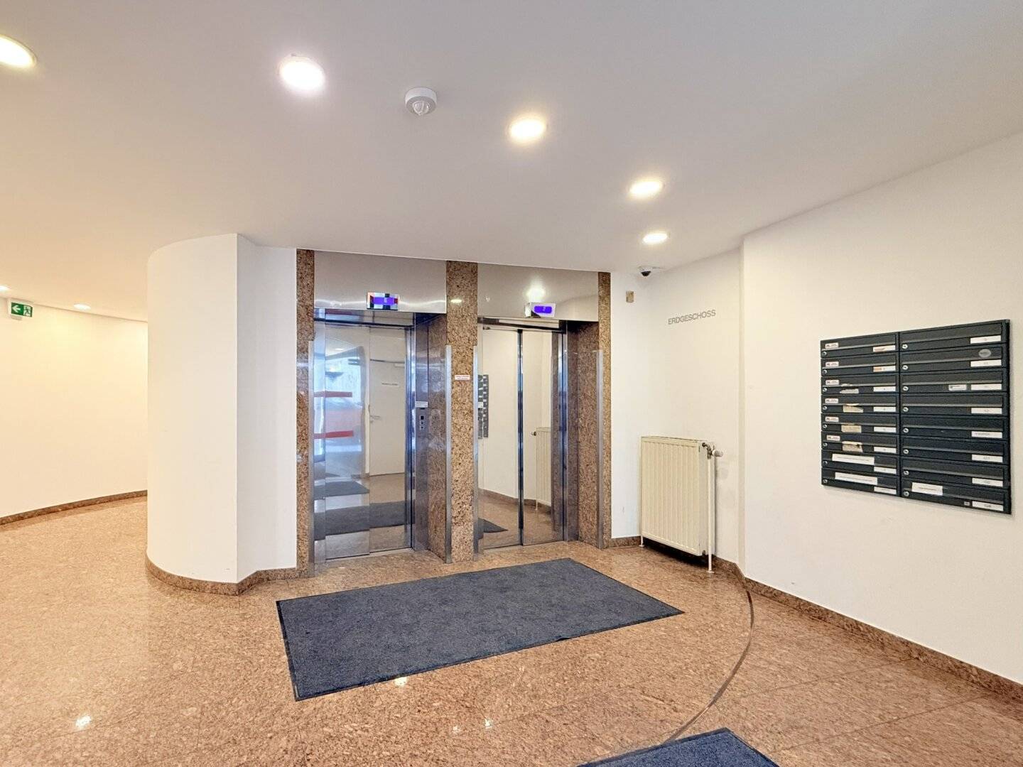 Klimatisierte Ordinations- und Bürofläche neben AKH - über 200 m² + Terrasse in Bestlage!