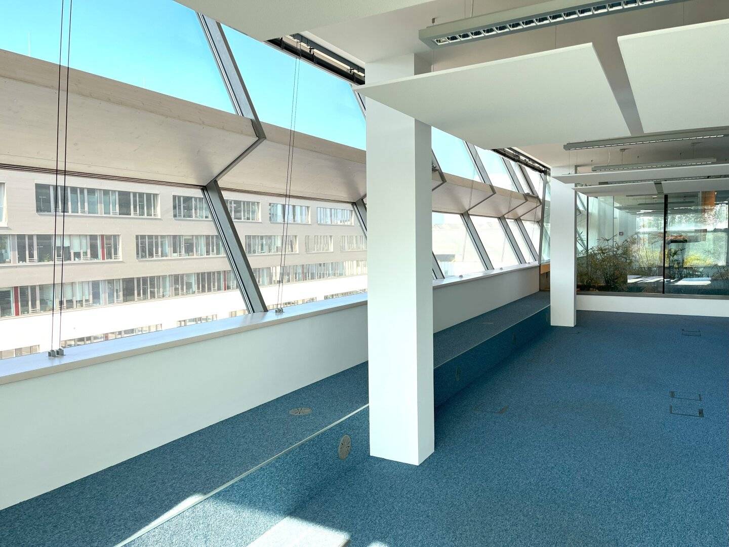 Attraktiver Preis: Hochwertig ausgestattete Bürofläche in einem energieeffizienten Gebäude (Top 2.4) – provisionsfrei