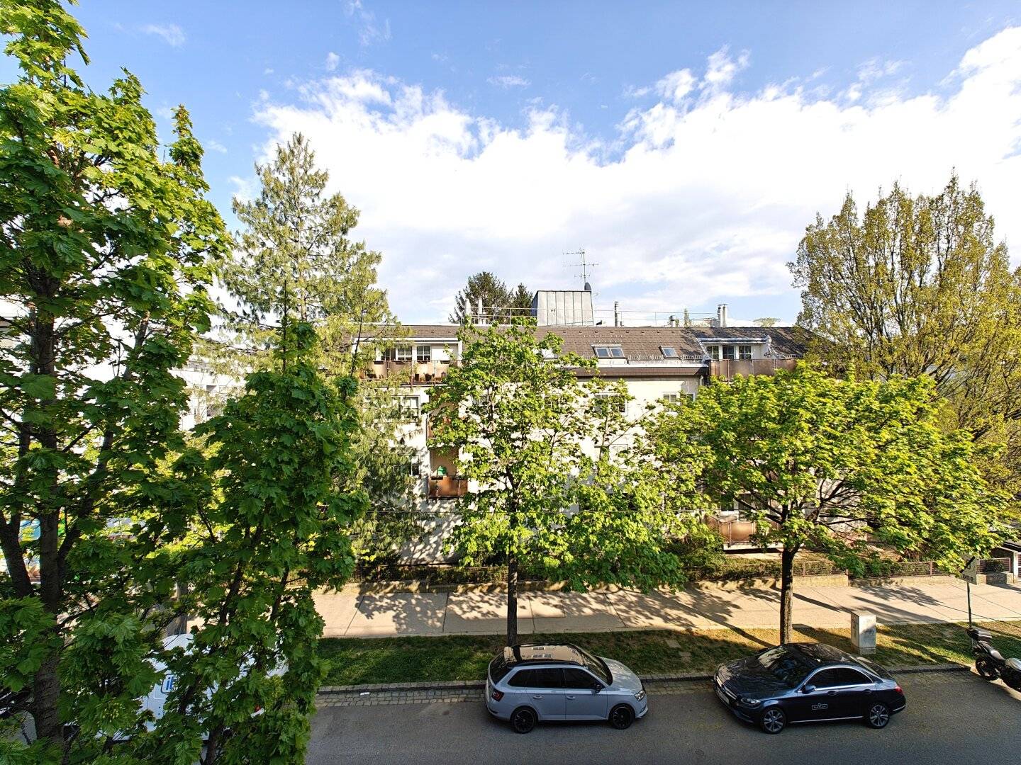 Gersthof: Sunny east orientation + Ideal residential location + Practical layout + Near Fuchu-Park