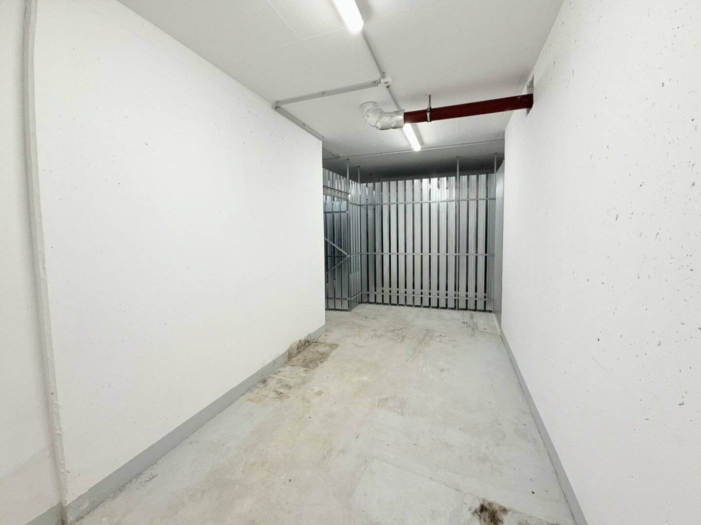 OHNE Provision & Kaution! Altmannsdorfer Str 86-88: 32 m² Lagerraum in bester Lage: direkt per Auto + U6 und Straßenbahn in der Nähe!