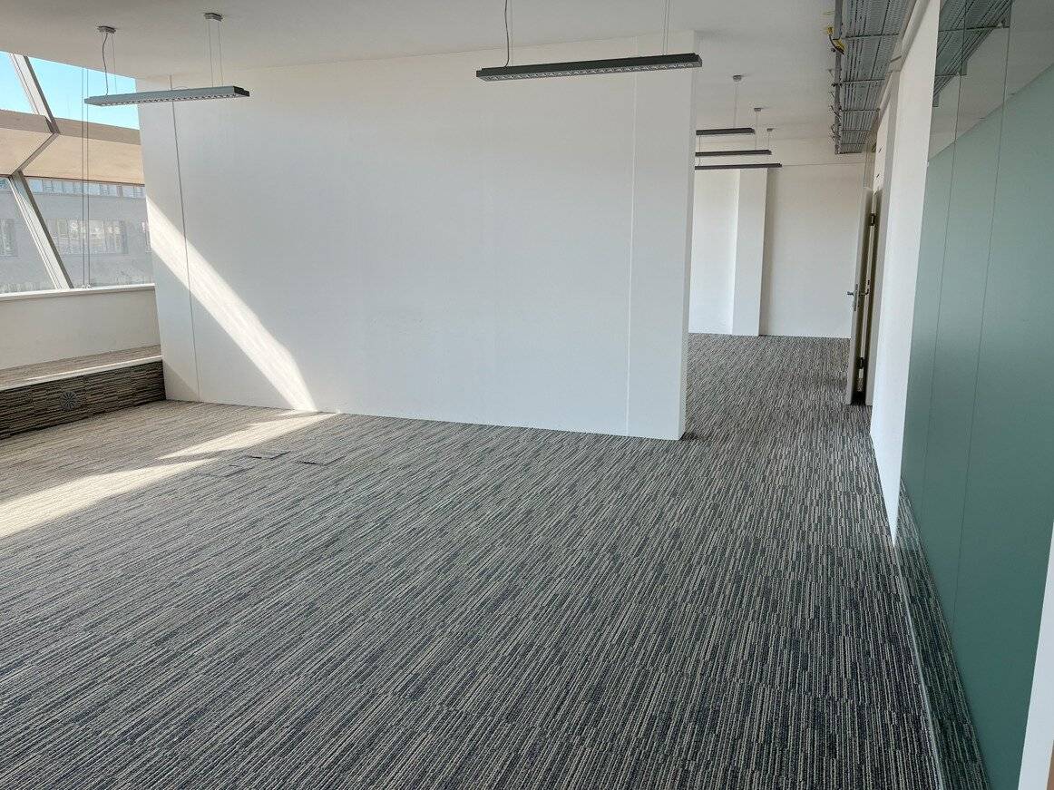 Attraktiver Preis: Hochwertig ausgestattete Bürofläche in einem energieeffizienten Gebäude (Top 3.3) – provisionsfrei