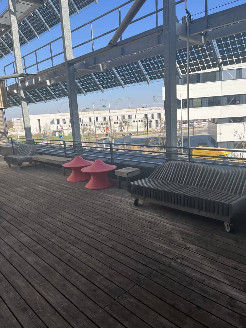 Kleines Büro, große Möglichkeiten – Arbeiten im Technologiezentrum Seestadt
