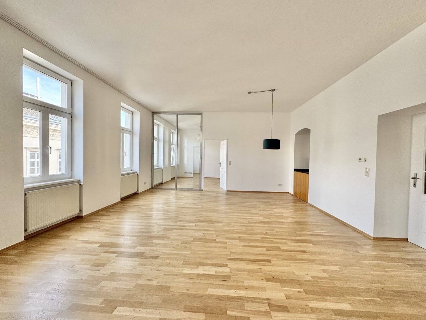 WESTBAHNHOF - HELLE 3-ZIMMER-WOHNUNG NAHE U3 + U6