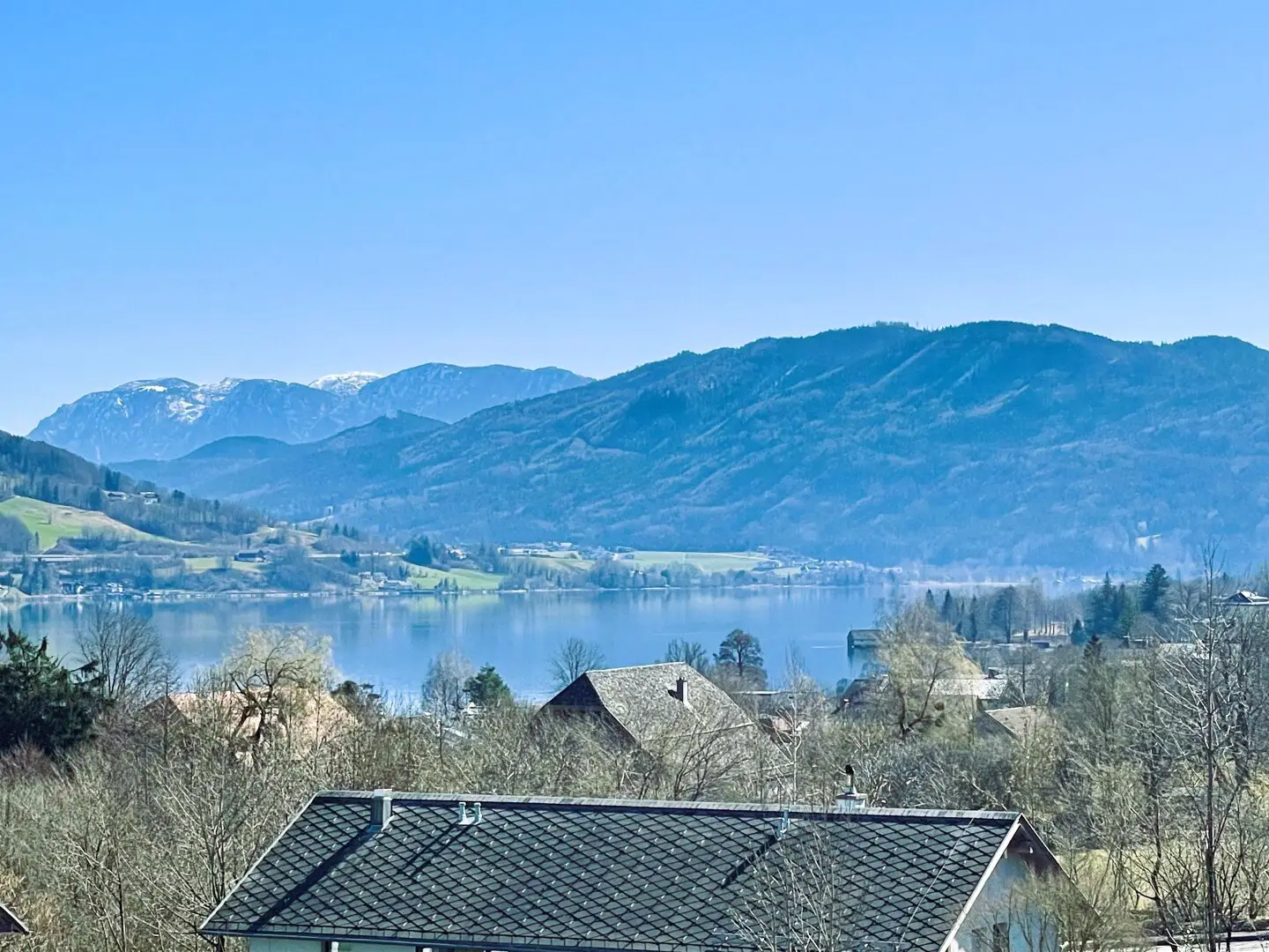 Dachgeschosstraum nahe Mondsee in St. Lorenz am Sonnenhang mit Terrasse und Seeblick - Freizeitwohnsitz erlaubt!